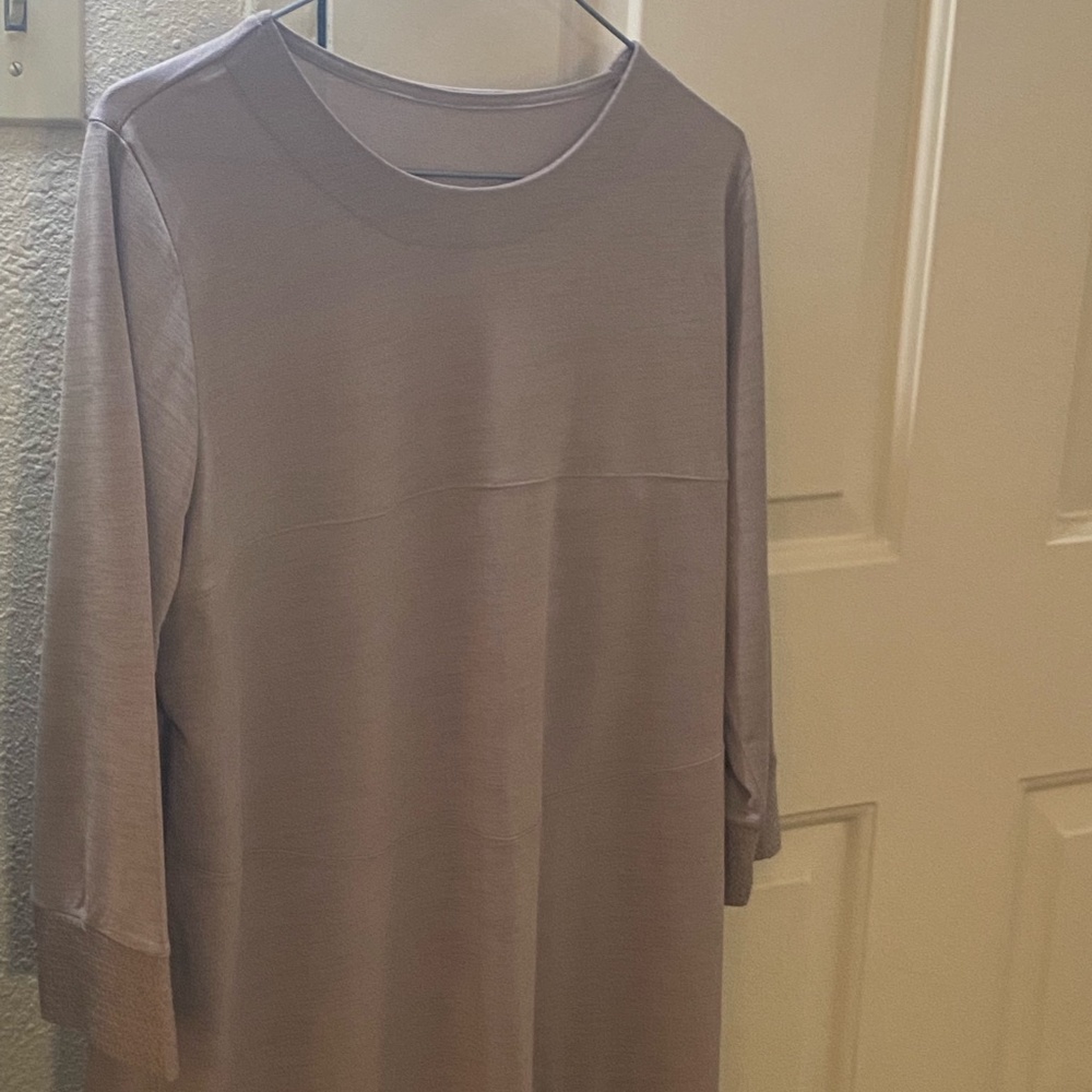 Woman’s Like New - XL - Long sleeve summer top